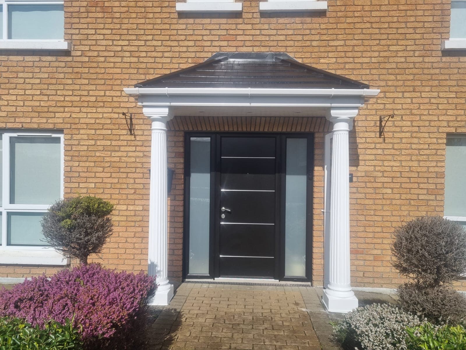 Columns supplied and fitted by Glen Canopies